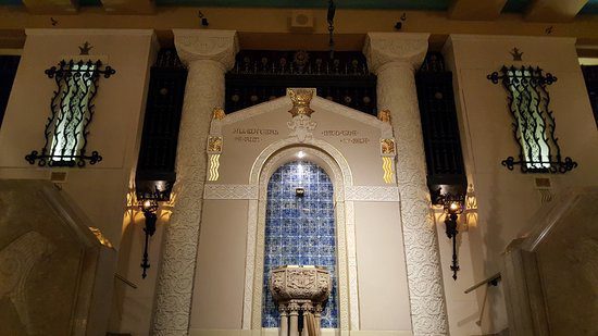 a look inside a real illuminati temple picture of chicago architecture walking tour